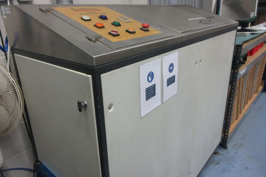 Blundell SC800 stencil cleaning machine